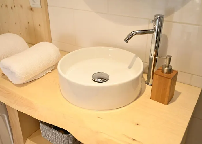 Le Moutardier : Chaleureux T2 Au Coeur De Dijon